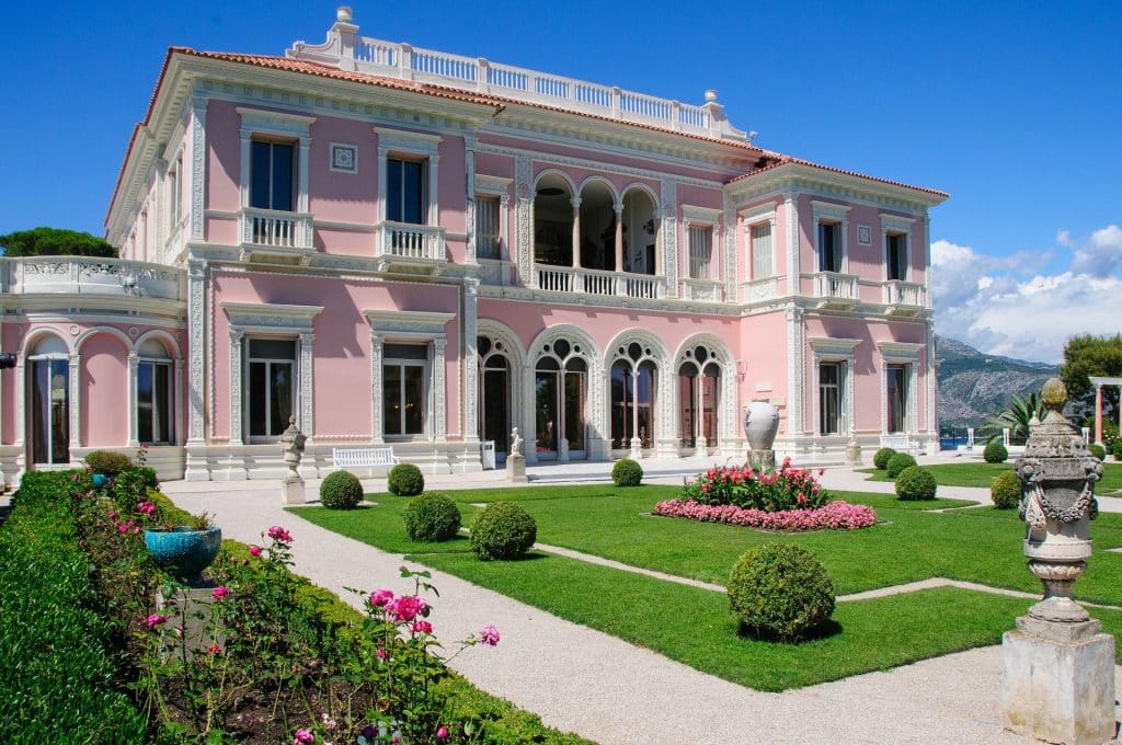 villa-g67666e70d_1920-1024x680
